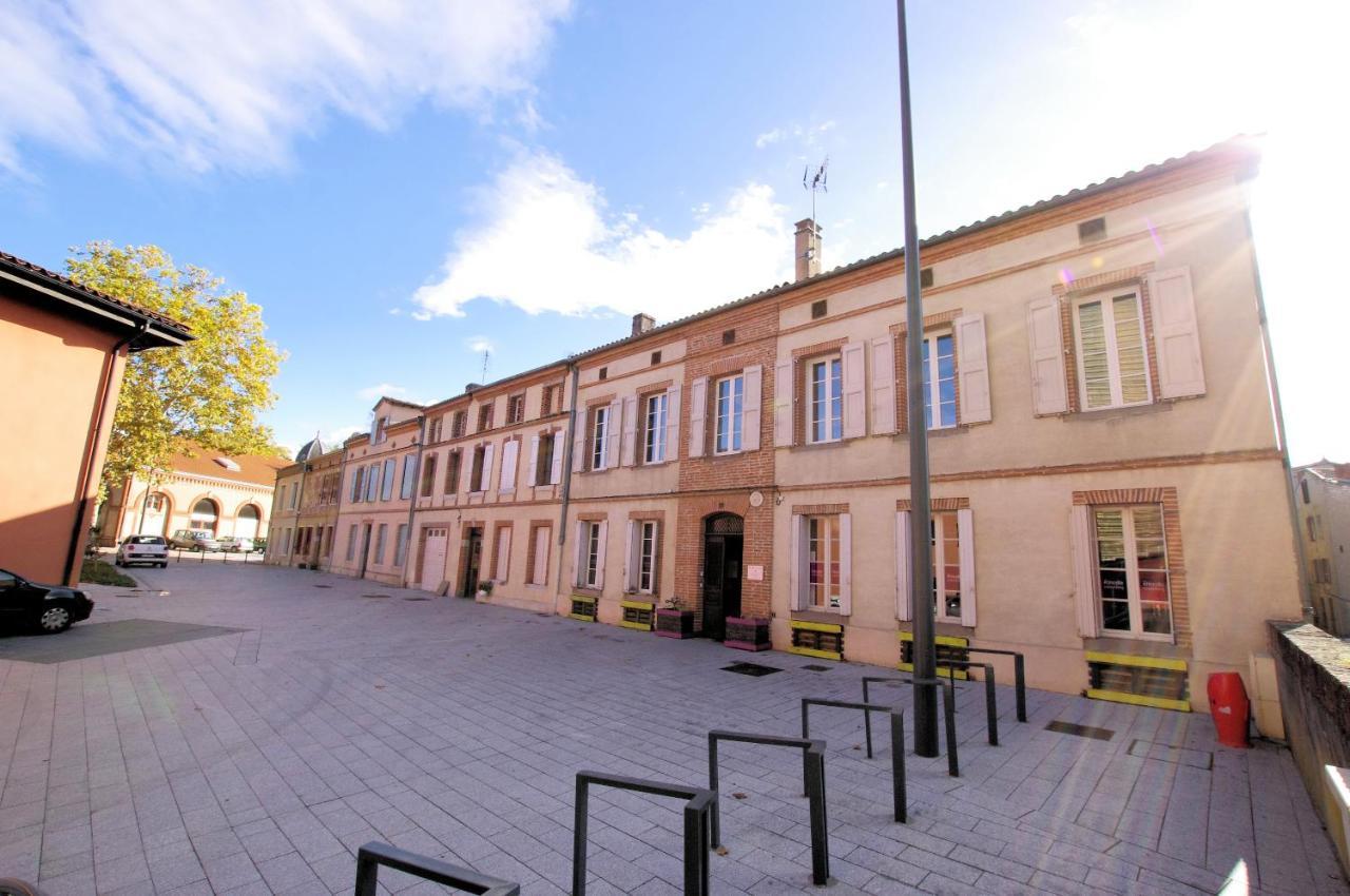 Hostel Les Cordees Liees Алби Екстериор снимка