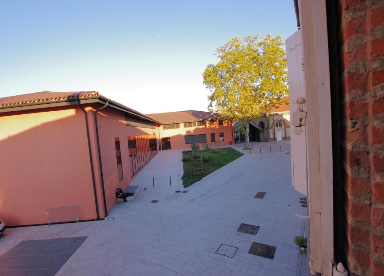 Hostel Les Cordees Liees Алби Екстериор снимка