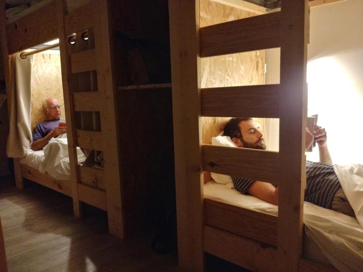 Hostel Les Cordees Liees Алби Екстериор снимка