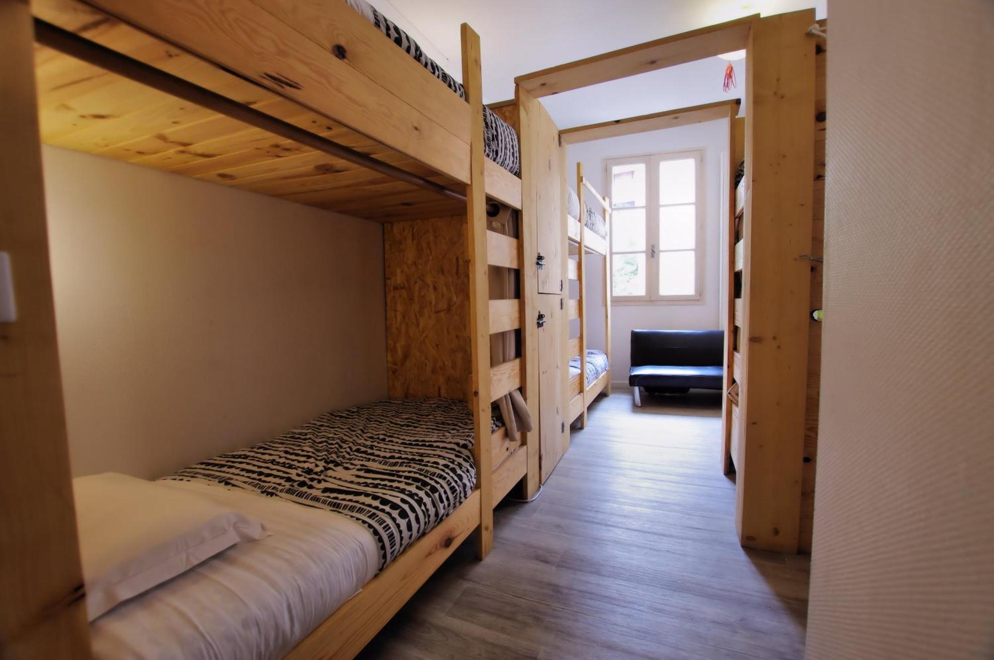 Hostel Les Cordees Liees Алби Екстериор снимка