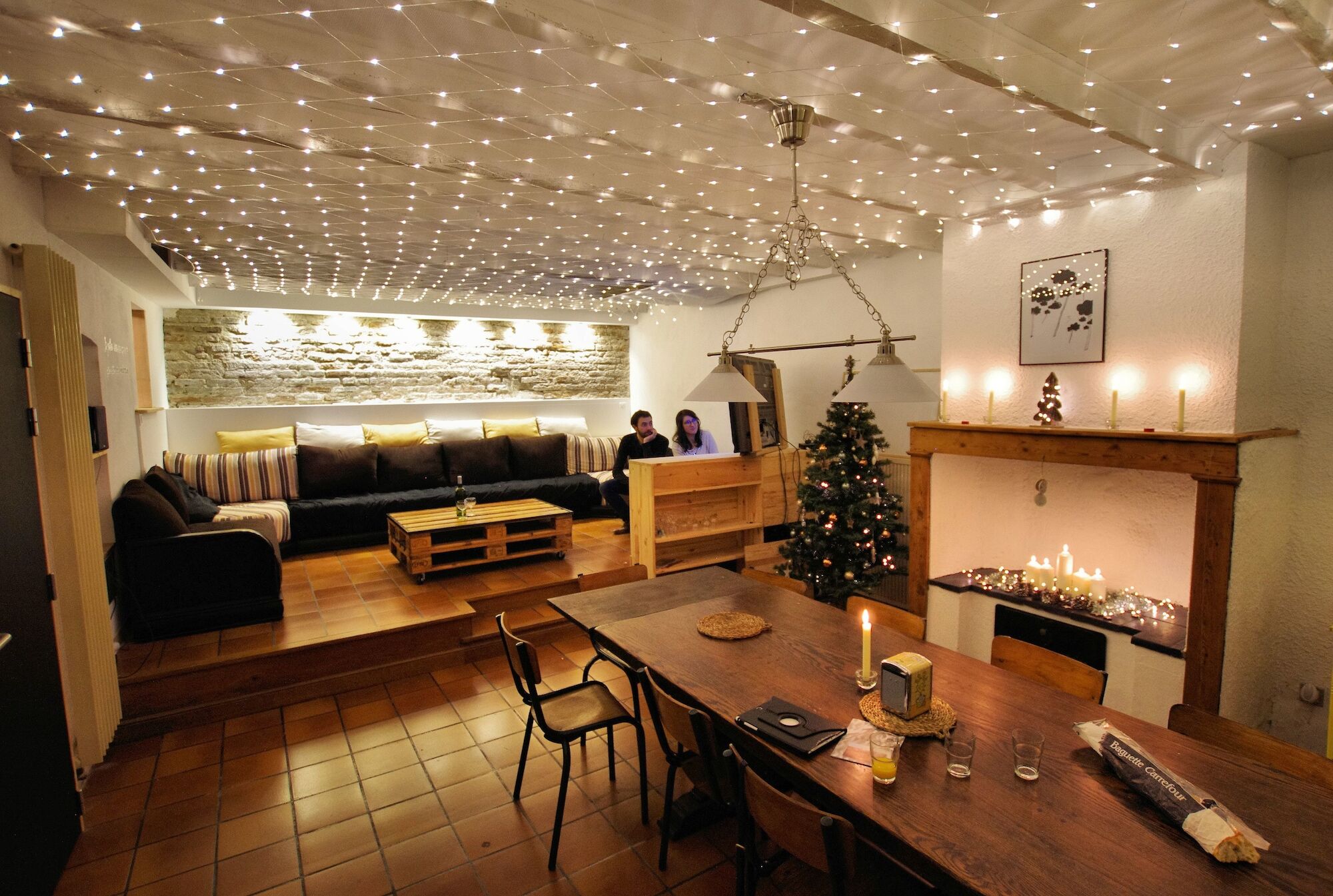 Hostel Les Cordees Liees Алби Екстериор снимка
